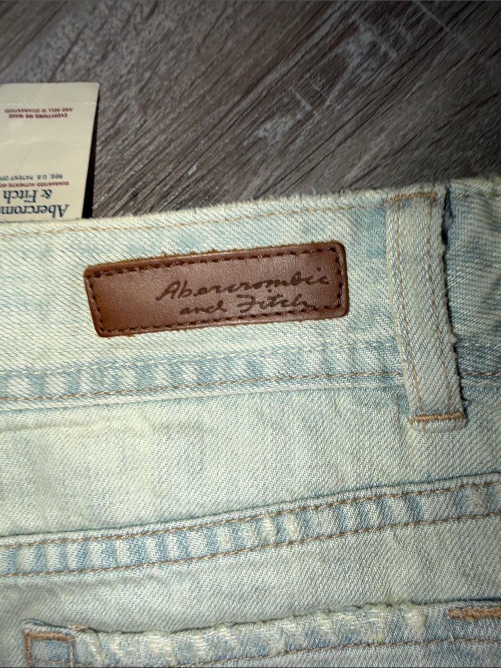 NWT Abercrombie & Fitch Light Indigo Washed Denim Mini Skirt - Picture 8 of 8